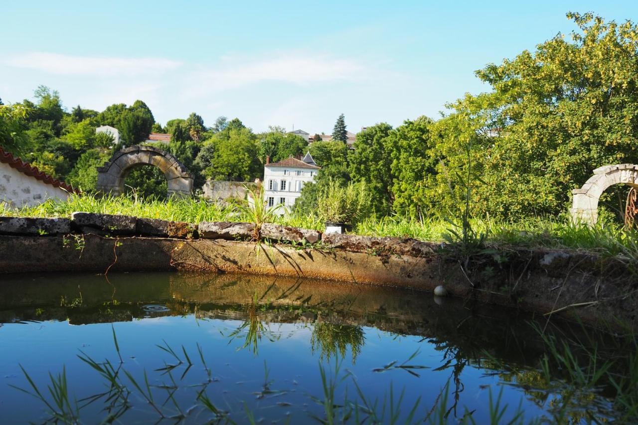 La Belle Etoile Bed & Breakfast Saintes Bagian luar foto