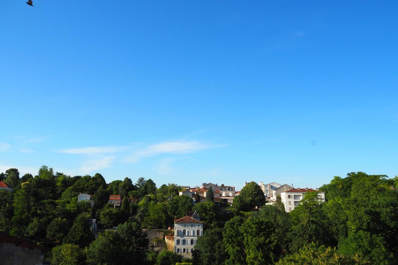 La Belle Etoile Bed & Breakfast Saintes Bagian luar foto